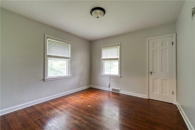 211 NE 82 Terrace, Kansas City, MO 64118
