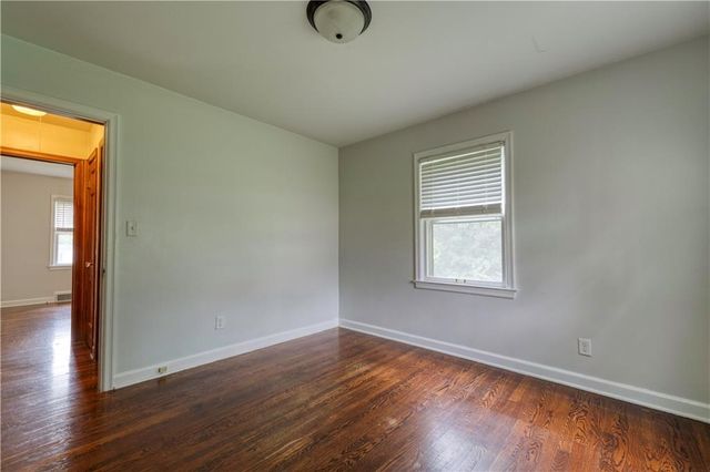 211 NE 82 Terrace, Kansas City, MO 64118