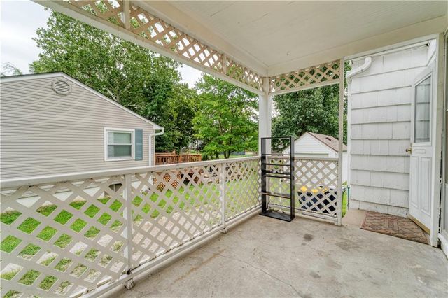211 NE 82 Terrace, Kansas City, MO 64118