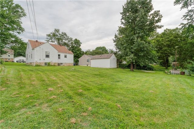 211 NE 82 Terrace, Kansas City, MO 64118