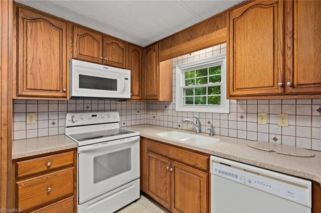 363 North Road, Thomasville, NC 27360