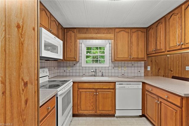 363 North Road, Thomasville, NC 27360