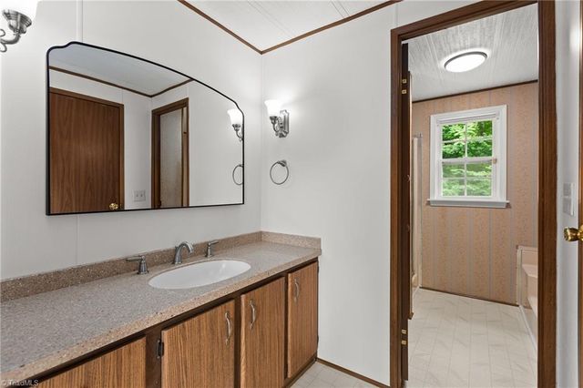 363 North Road, Thomasville, NC 27360