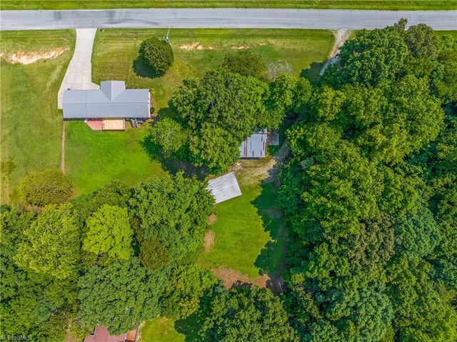 363 North Road, Thomasville, NC 27360