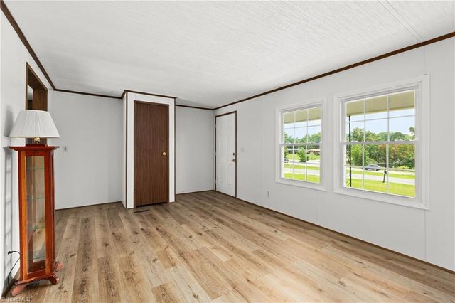 363 North Road, Thomasville, NC 27360