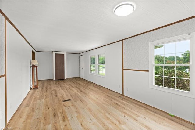 363 North Road, Thomasville, NC 27360