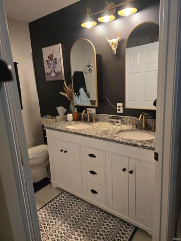 291 Phillips Lane, Springville, IN 47462