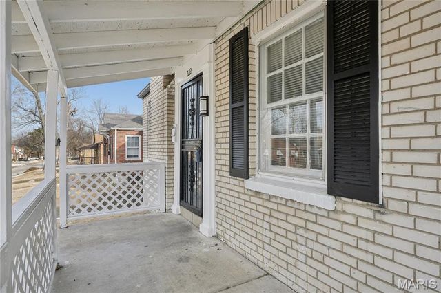 222 Henquin Drive, St Louis, MO 63135