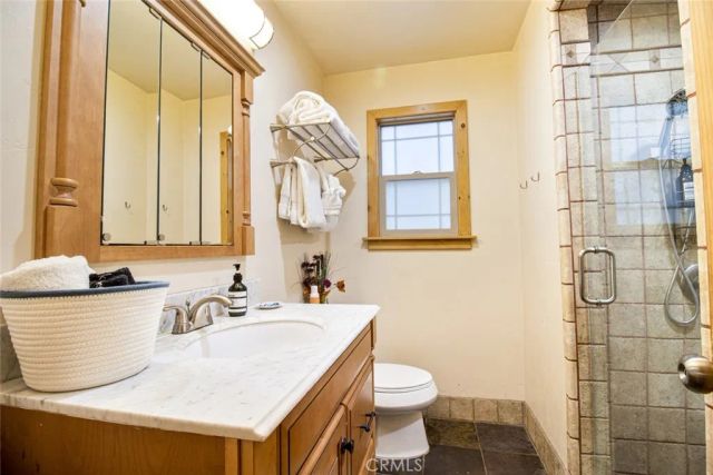 24719 Valle, Crestline, CA 92325