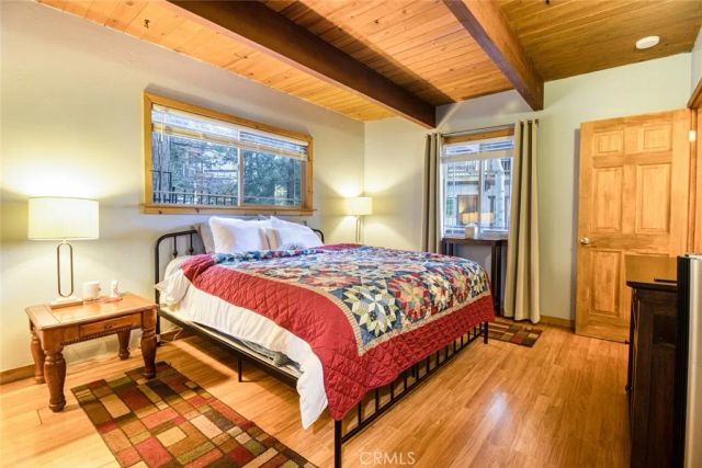 24719 Valle, Crestline, CA 92325