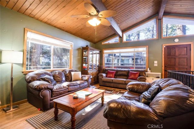 24719 Valle, Crestline, CA 92325