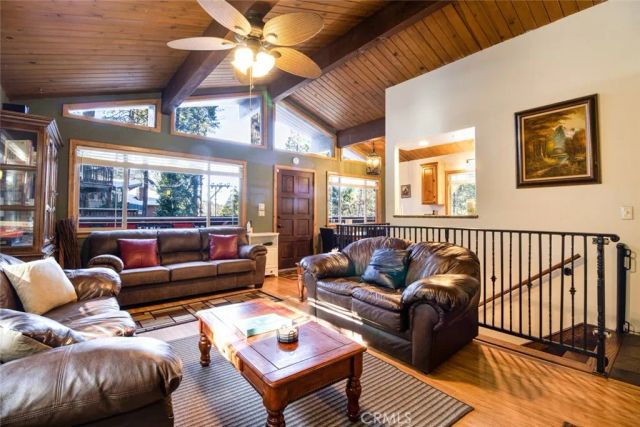 24719 Valle, Crestline, CA 92325