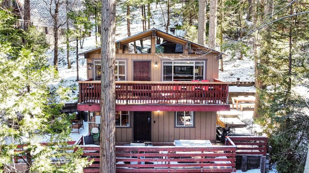 24719 Valle, Crestline, CA 92325