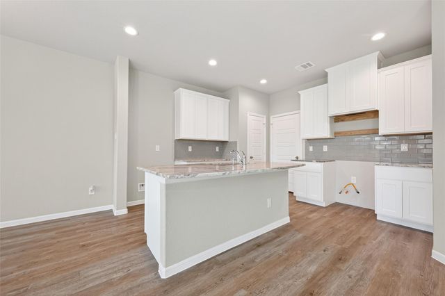 202 Emerald Thicket Lane, Huffman, TX 77336
