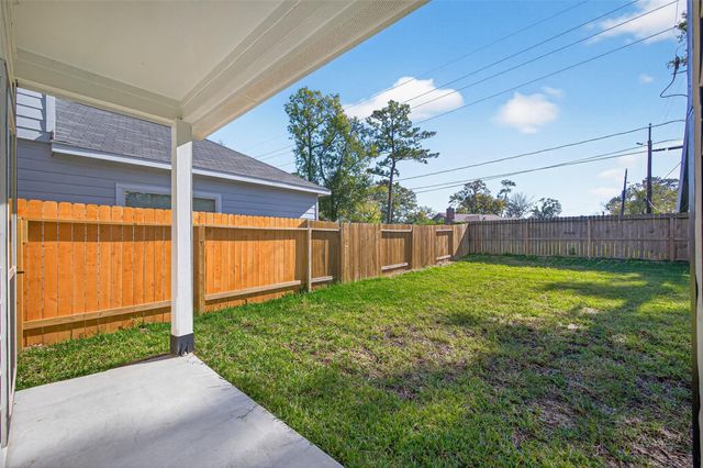 202 Emerald Thicket Lane, Huffman, TX 77336