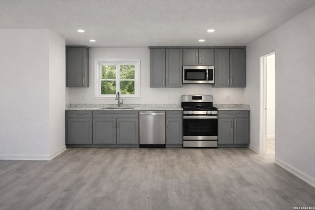 110 Highway Dr., San Antonio, TX 78219
