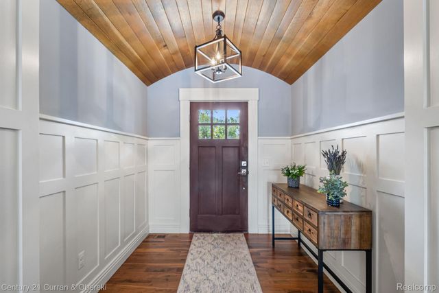 1306 Victoria Lane, Fenton Charter Township, MI 48430