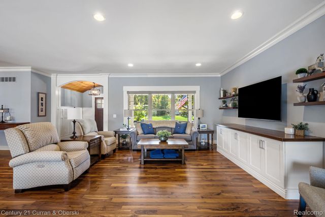 1306 Victoria Lane, Fenton Charter Township, MI 48430