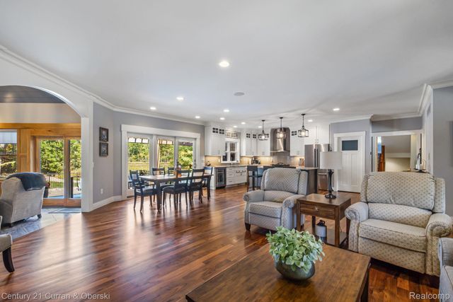 1306 Victoria Lane, Fenton Charter Township, MI 48430