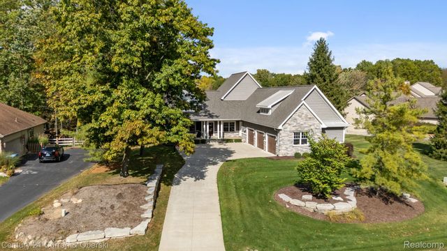 1306 Victoria Lane, Fenton Charter Township, MI 48430