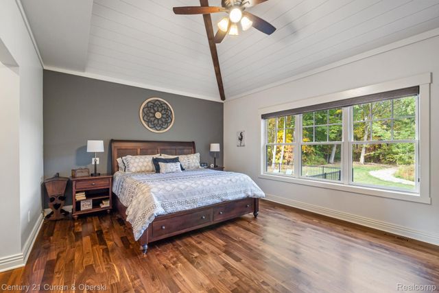 1306 Victoria Lane, Fenton Charter Township, MI 48430