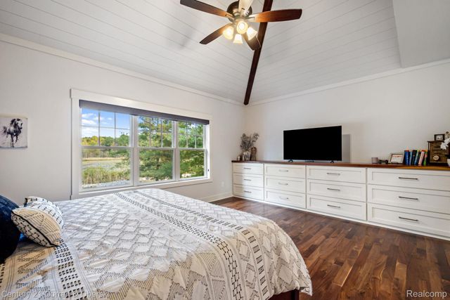 1306 Victoria Lane, Fenton Charter Township, MI 48430