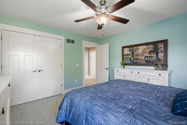 1306 Victoria Lane, Fenton Charter Township, MI 48430