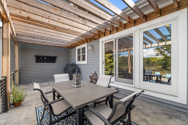 1306 Victoria Lane, Fenton Charter Township, MI 48430