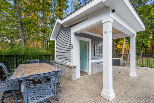 1306 Victoria Lane, Fenton Charter Township, MI 48430