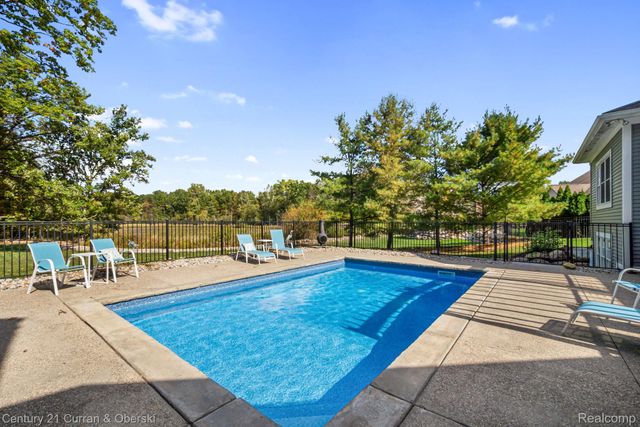 1306 Victoria Lane, Fenton Charter Township, MI 48430