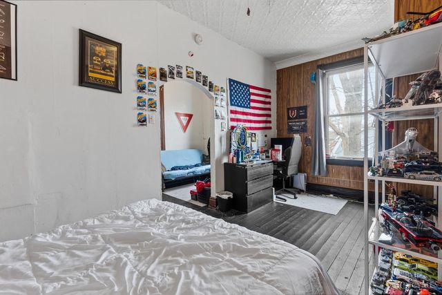 2327 Stratford Avenue, Cincinnati, OH 45219