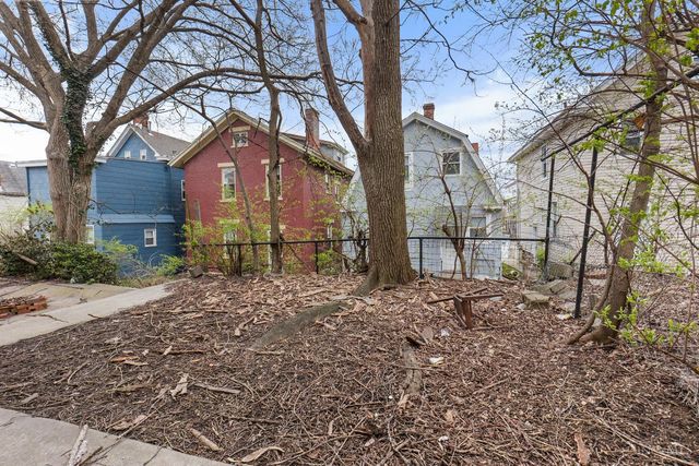 2327 Stratford Avenue, Cincinnati, OH 45219