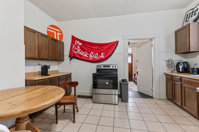 2327 Stratford Avenue, Cincinnati, OH 45219