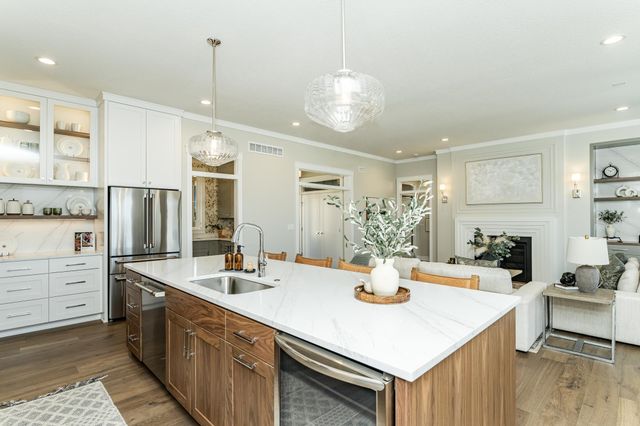 1747 Mayowood Court SW, Rochester, MN 55902