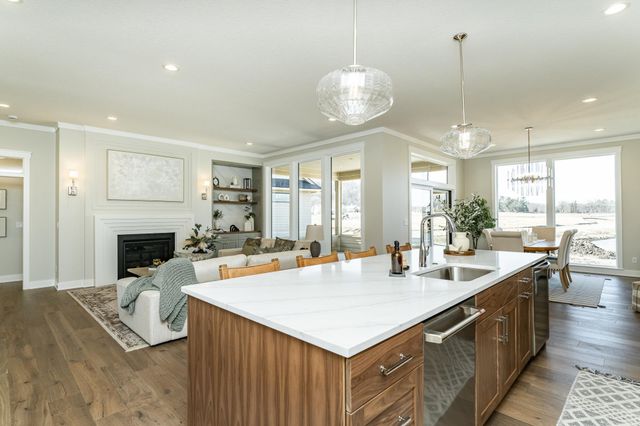 1747 Mayowood Court SW, Rochester, MN 55902