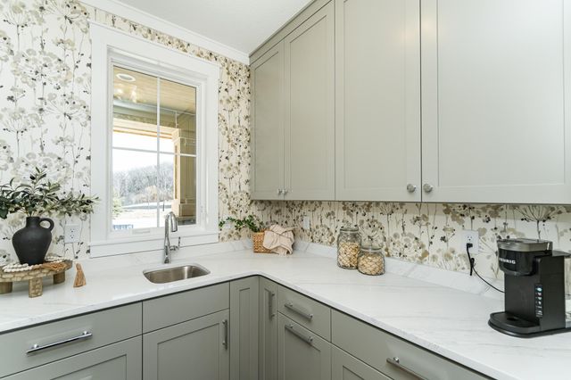 1747 Mayowood Court SW, Rochester, MN 55902