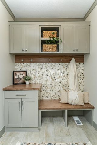 1747 Mayowood Court SW, Rochester, MN 55902