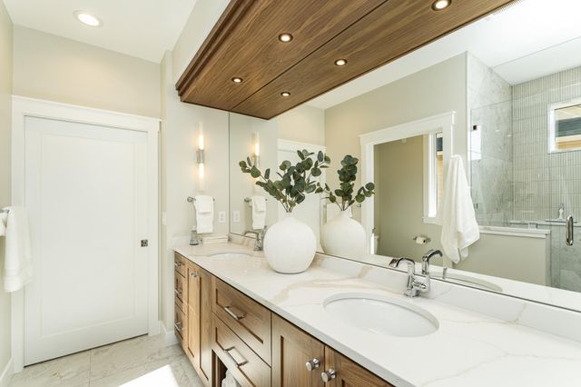 1747 Mayowood Court SW, Rochester, MN 55902