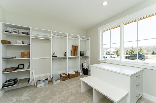 1747 Mayowood Court SW, Rochester, MN 55902