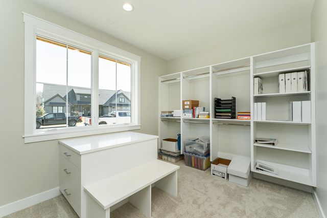 1747 Mayowood Court SW, Rochester, MN 55902