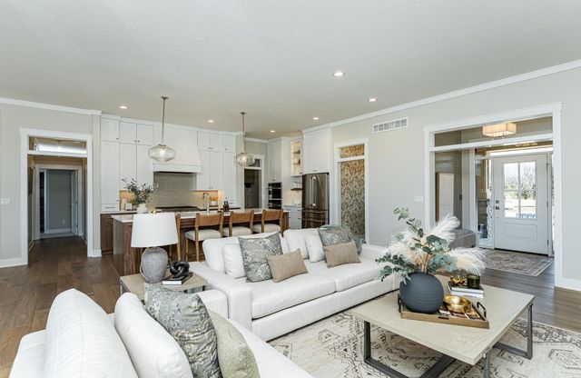 1747 Mayowood Court SW, Rochester, MN 55902