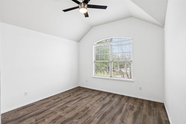 9009 Water Oak Drive, Arlington, TX 76002