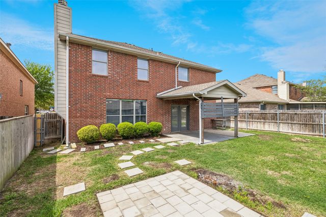 9009 Water Oak Drive, Arlington, TX 76002