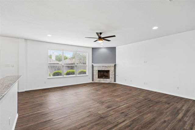 9009 Water Oak Drive, Arlington, TX 76002