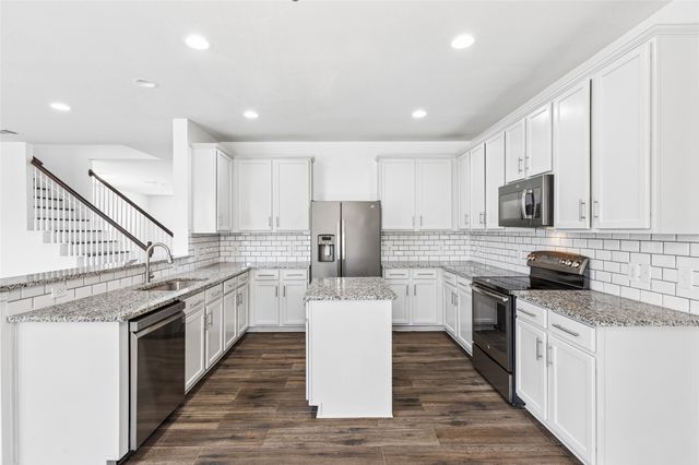 9009 Water Oak Drive, Arlington, TX 76002