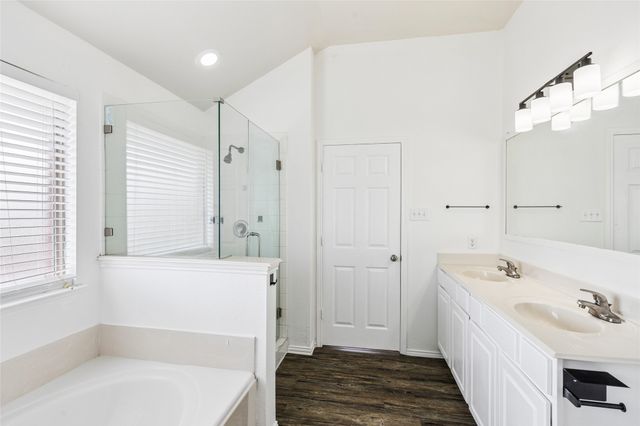 9009 Water Oak Drive, Arlington, TX 76002