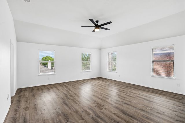 9009 Water Oak Drive, Arlington, TX 76002