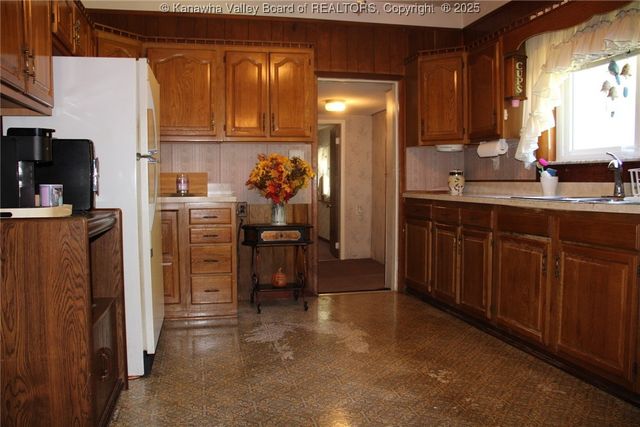 340 Morris Drive, Montgomery, WV 25136