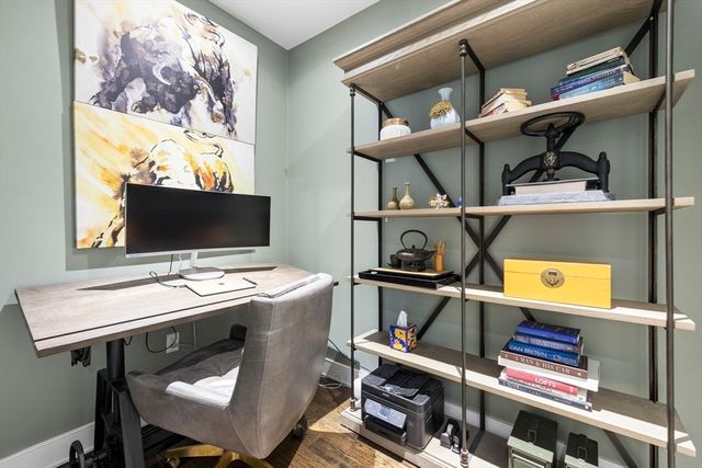 407 W 1st St 101, Boston, MA 02127
