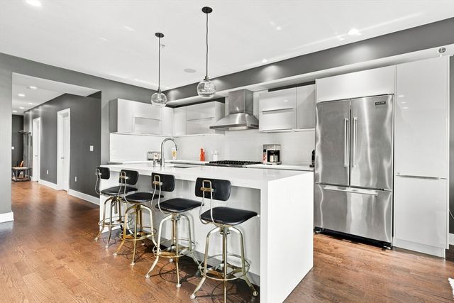 407 W 1st St 101, Boston, MA 02127